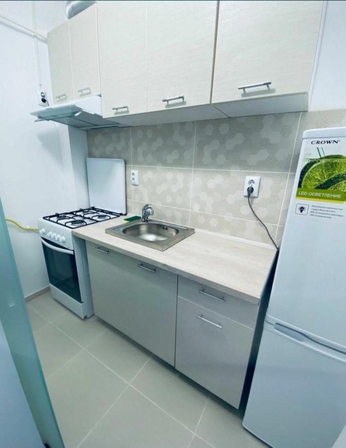 Garsoniera Craiova Centru Apartment Luaran gambar